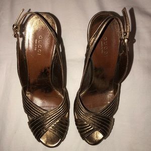 GOLD GUCCI HEELS!